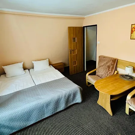 Dom Gościnny Bogdanówka Nocleg ze śniadaniem 3*